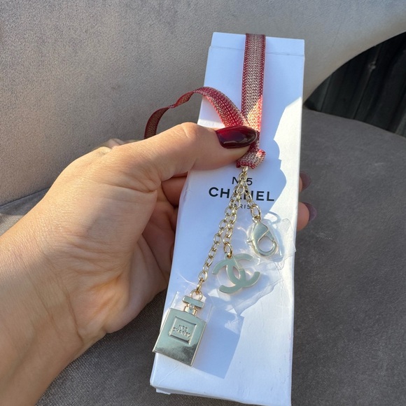 Chanel Gold Charm Keychain - Picture 4 of 7